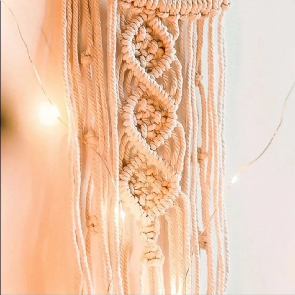 Trendy Moon Shaped Tassel Wall Decor - Picture 4 of 4